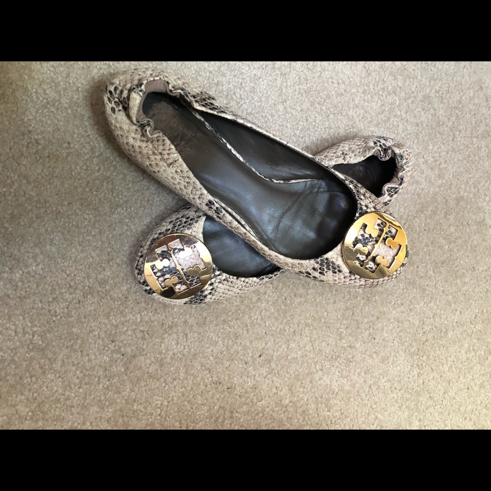 Tory Burch size 9 snack skin reva flats